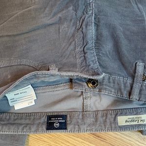 Selling a bunch of jeans that don’t fit me!